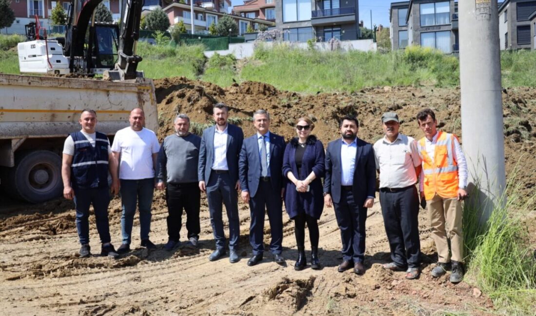 İzmit Belediyesi, mahallelerin ihtiyaçlarına yönelik çalışmalarına bir yenisini daha ekleyerek