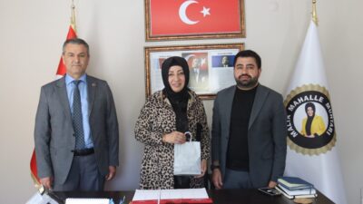 İzmit Belediyesi Başkan Yardımcısı Lütfü Obuz ve Muhtarlık İşleri Müdürü