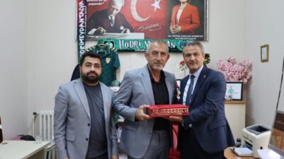 İzmit Belediyesi Başkan Yardımcısı Lütfü Obuz ve Muhtarlık İşleri Müdürü
