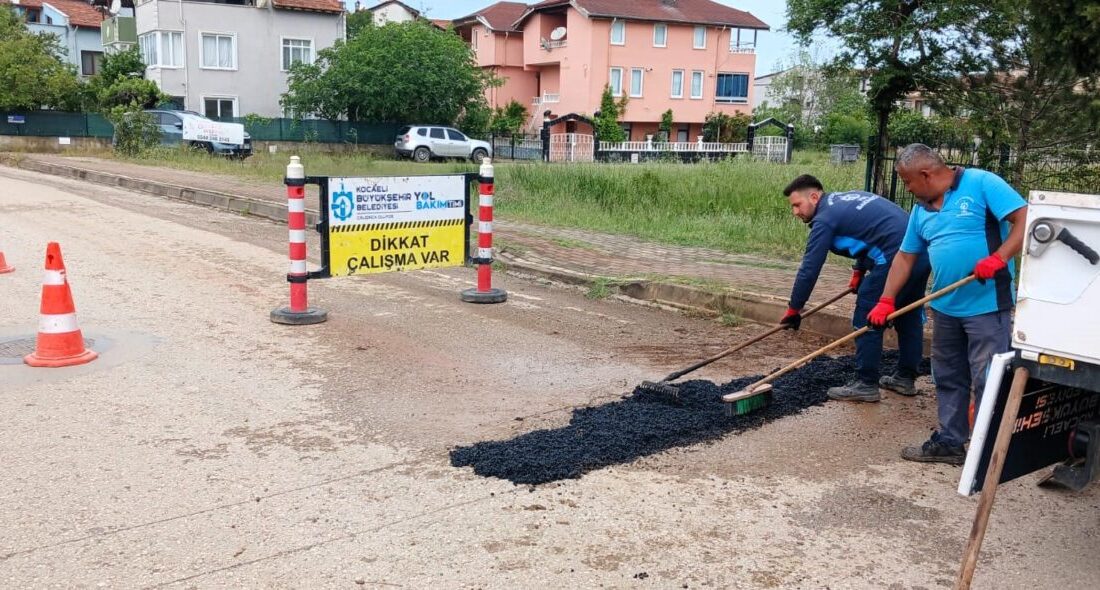 Kocaeli Büyükşehir Belediyesi, Kandıra sahillerine giden yollarda bakım ve onarım