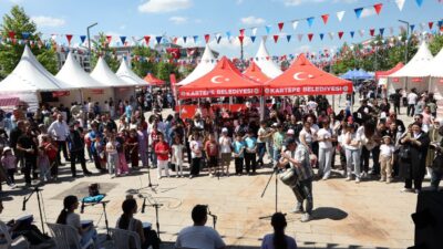 Kartepe Belediyesi, 19 Mayıs Atatürk’ü Anma, Gençlik ve Spor Bayramı’nı