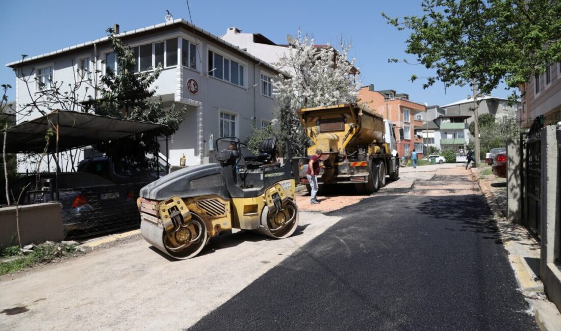 Yol yapım ve bakım çalışmaları ile şehirde yaşayan vatandaşların yol