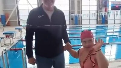 Körfez Belediyesi özel sporcularından Bahar Demirci Okul Sporları Kocaeli Yüzme