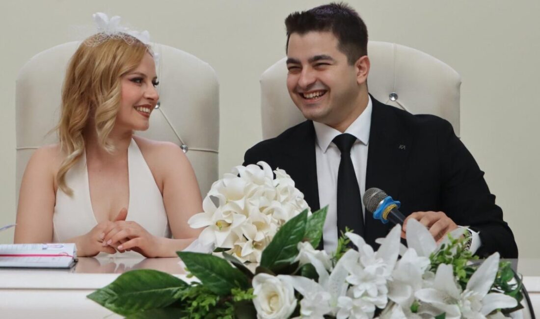 Kocaeli’nin tanınmış isimlerinden Altınay ve Nesrin Uçar çiftinin oğulları Kaan