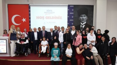 Dünya Engelliler Haftası Buluşması kapsamında Derince’de düzenlenen programda EYDEM ailesi