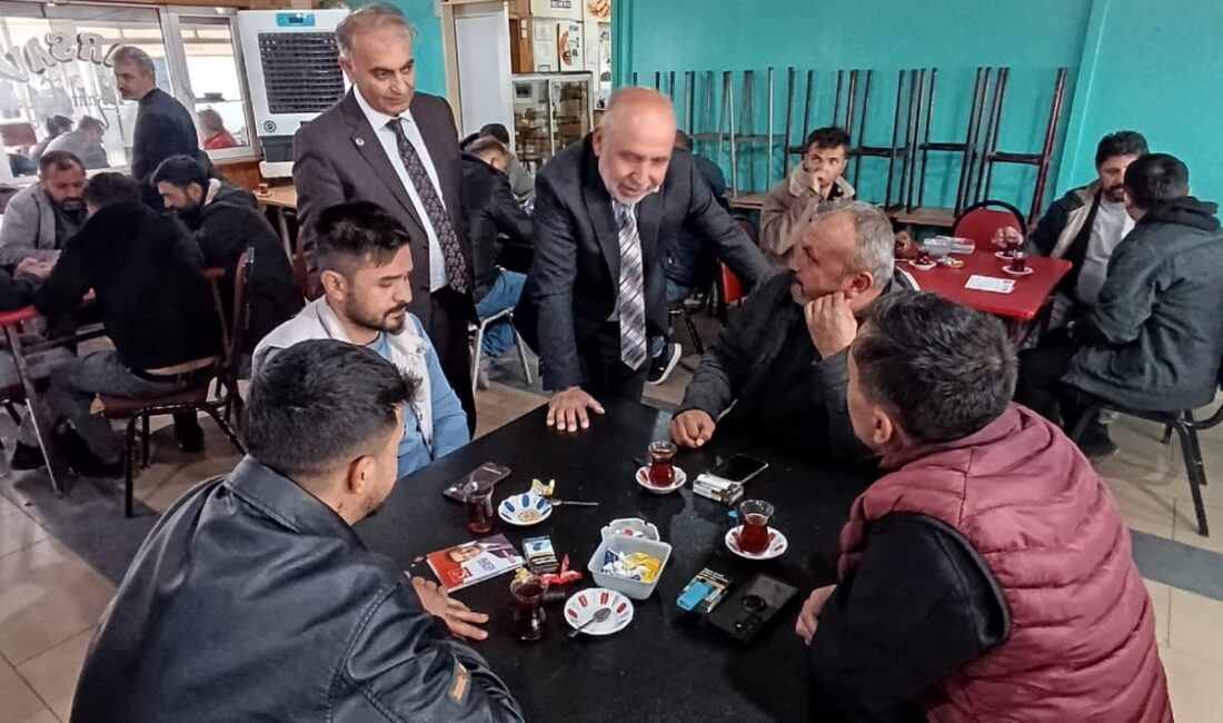 Recep Sarıdoğan ve Erkan Vural, il ve ilçe yöneticileriyle birlikte