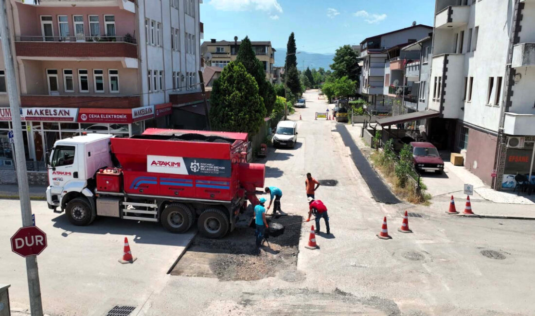 Kocaeli Büyükşehir Belediyesi, Kartepe’de altyapı çalışmaları tamamlanan mahallelerde üstyapı yenileme