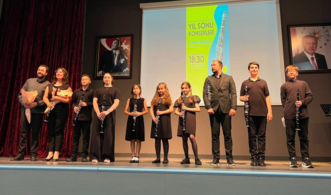 Kocaeli Büyükşehir Belediye Konservatuvarı’nda yıl sonu öğrenci konserleri başladı. İlk