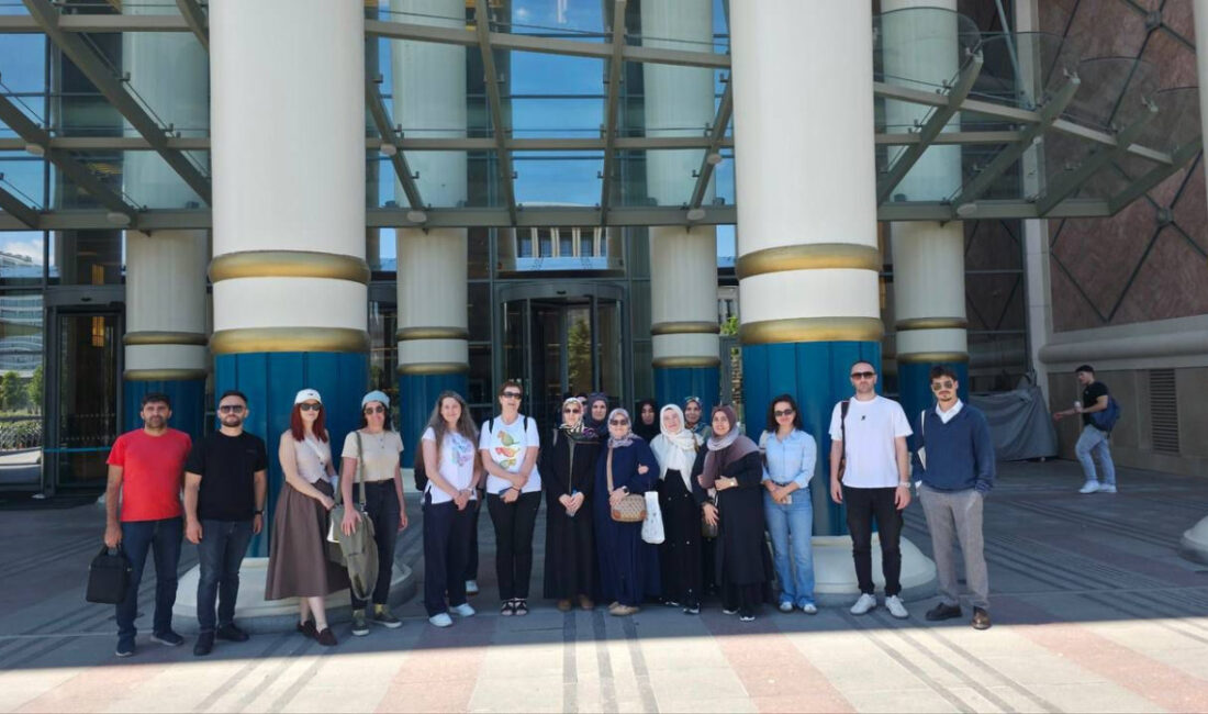 Kocaeli Büyükşehir Belediyesi tarafından hayata geçirilen “Bir Kitap, Bir Şehir,