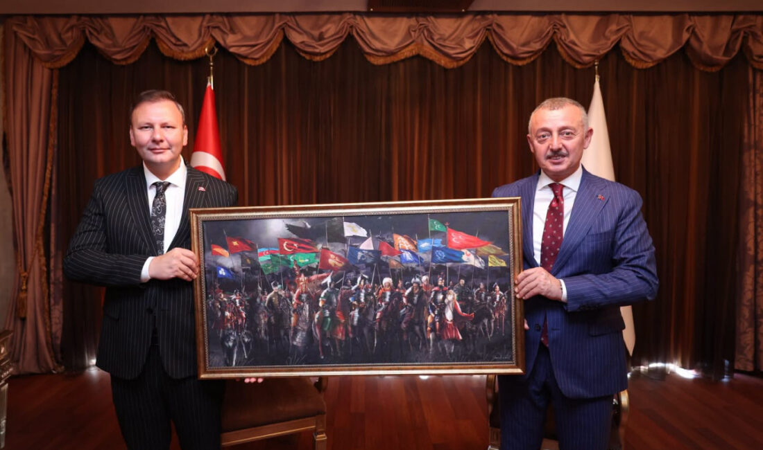 Kocaeli Büyükşehir Belediye Başkanı Tahir Büyükakın, MHP Kocaeli İl Başkanı