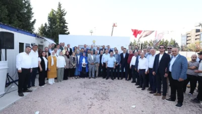 AK Parti Kocaeli İl Başkanlığı, teşkilatın yoğun katılımıyla yeni hizmet