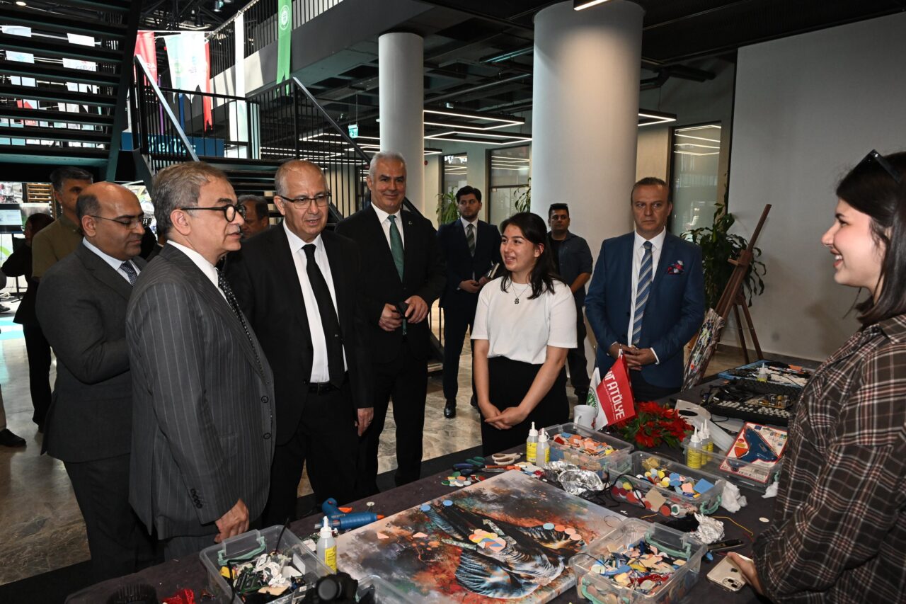 Kocaeli Üniversitesi ev sahipliğinde, Çevre, Şehircilik ve İklim Değişikliği Bakanlığı,