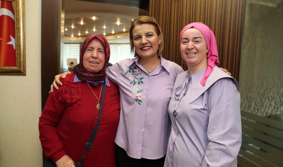 Başkan Hürriyet, Halk Günü programında vatandaşlarla bir araya gelerek talep