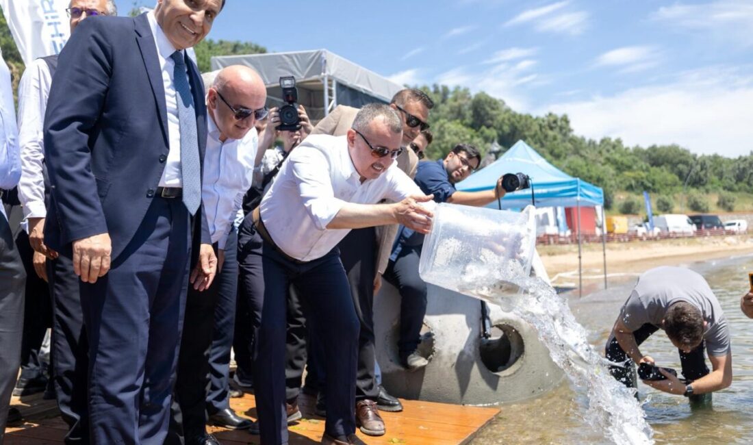 Kocaeli Büyükşehir Belediyesi, çamurdan arındırdığı ve dipten dirilişi başlattığı İzmit