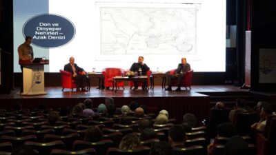 Gölcük Belediyesi tarafından düzenlenen “100.Yılında Gölcük Tersanesi ve Donanma Sempozyumu’nda,