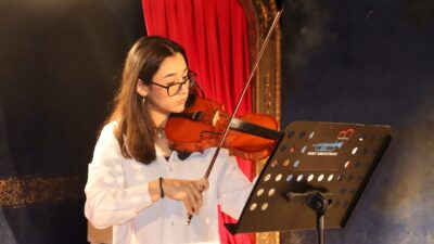 İzmit Belediyesi Sanat Akademisi Müzik Bölümü öğrencileri, yıl boyunca edindikleri