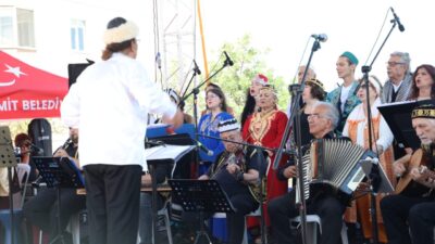 3. Kapanca Sokak Festivali kapsamında sahne alan Dragos Musiki Derneği