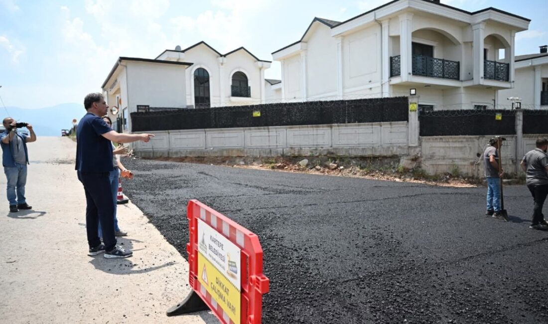 Kartepe Belediyesi, ilçe genelinde sürdürdüğü üst yapı ve yol yenileme