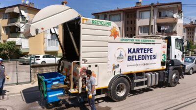 Kartepe Belediyesi, yıl boyunca düzenli olarak sürdürdüğü çöp konteyneri temizlik