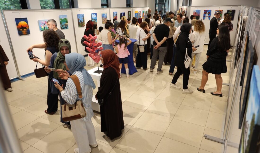 Kartepe Belediyesi Sanat Evi, muhteşem bir sergiye daha ev sahipliği