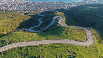 Kocaeli genelinde bir yandan yol yenileme çalışmaları yaparak mevcut yolların