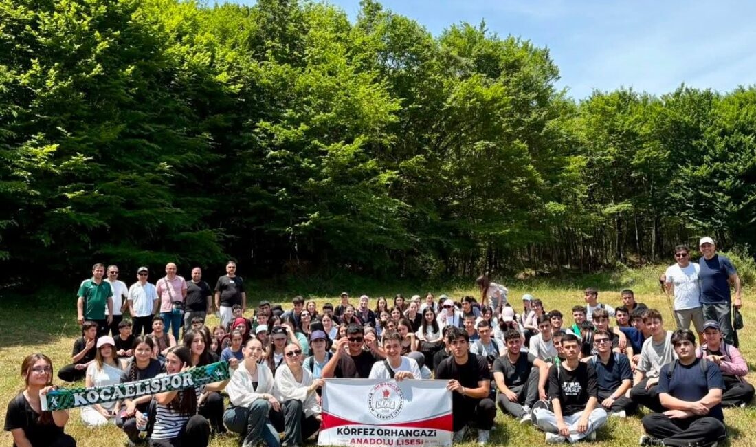 Körfez Belediyesi tarafından düzenlenen sağlıklı yaşam ve doğa yürüyüşleri ara
