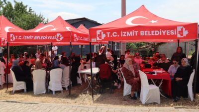 İZMEK’in Sapakpınar Mahallesi yıl sonu sergisinde kursiyerlerin yıl boyunca hazırladığı
