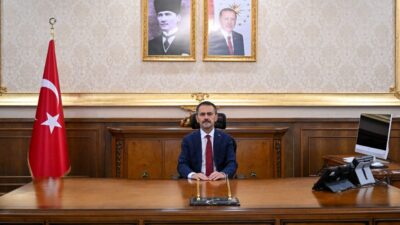 Kocaeli Valisi Sayın İlhami Aktaş, LGS sınavına girecek olan ortaokullu