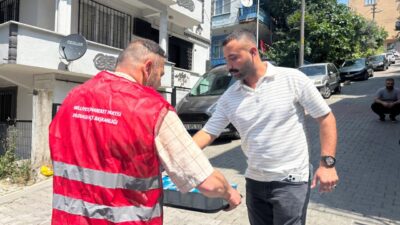 Milliyetçi Hareket Partisi Dilovası Teşkilatı, halka çay ve su ikramında