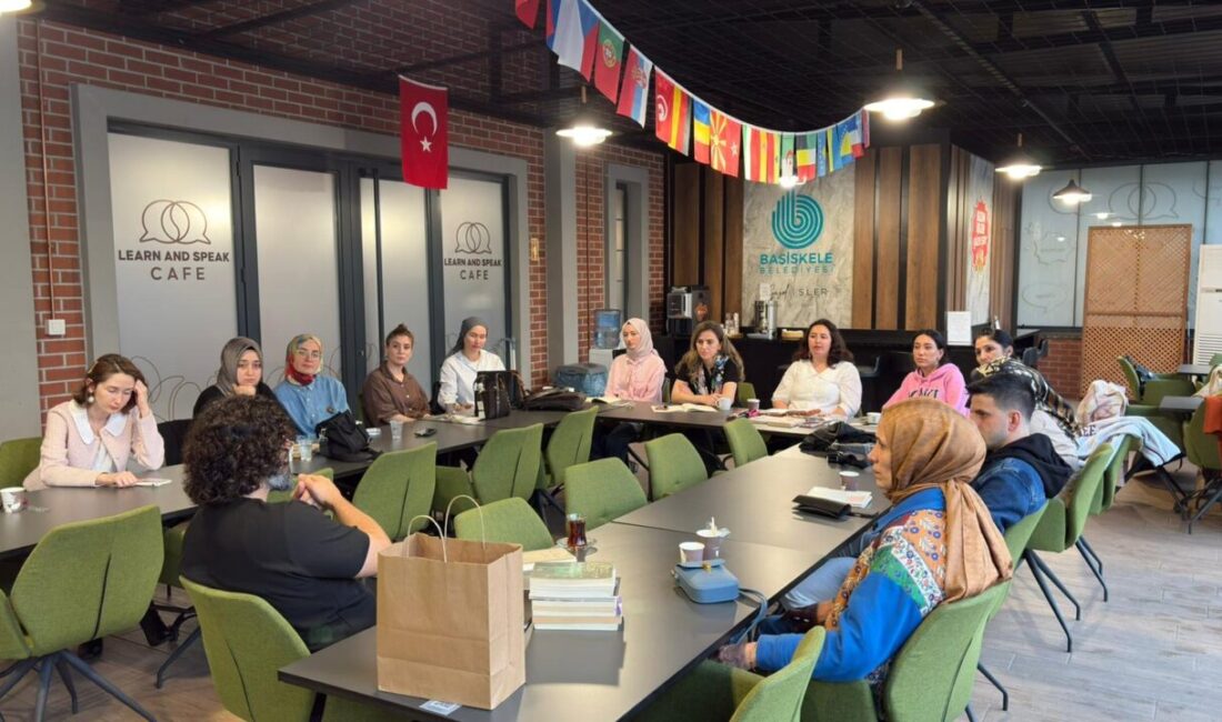 Başiskele Belediyesi tarafından edebiyata ilgi duyan vatandaşların yazarlık alanındaki bilgi