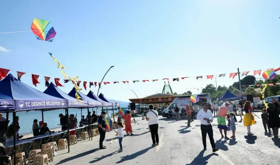 Derince Belediyesi’nin Babalar Günü’ne özel olarak Harikalar Sahili’nde düzenlediği etkinlikte