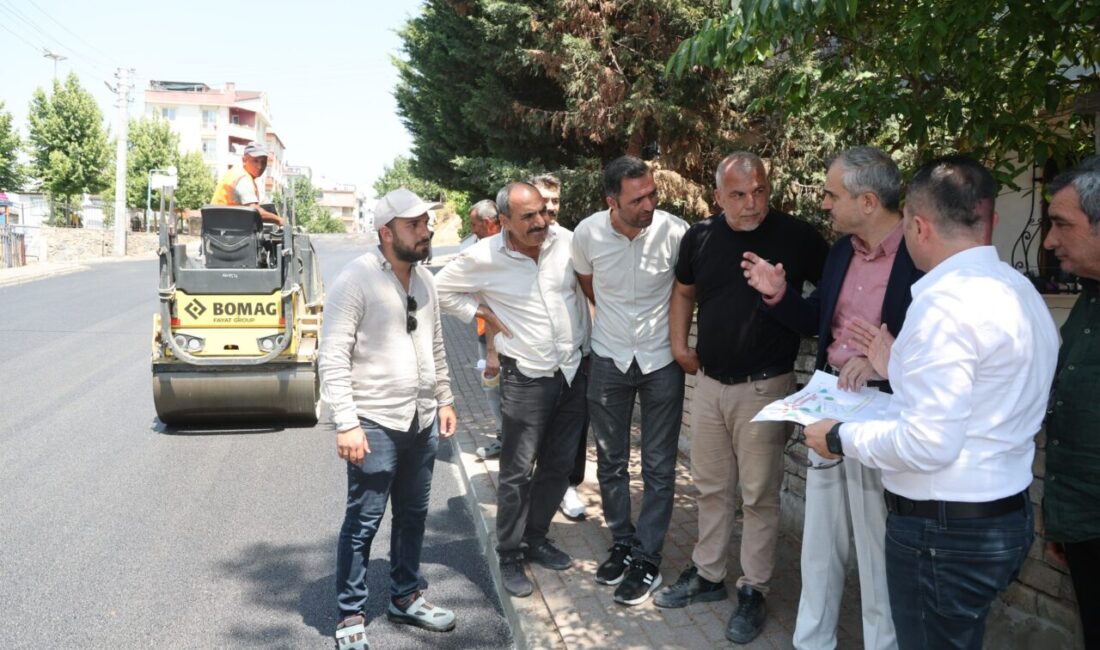 Çayırova Belediye Başkanı Bünyamin Çiftçi, Özgürlük Mahallesi’nde yapımı devam eden