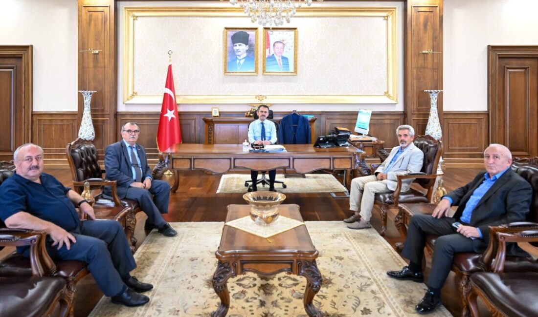 İnternet Gazeteleri Derneği Başkanı Soner Kılıç ve beraberindeki gazeteciler, Kocaeli