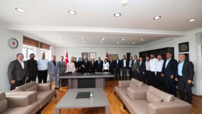 Dilovası Belediye Başkanı Ramazan Ömeroğlu, AK Parti Dilovası İlçe Başkanı