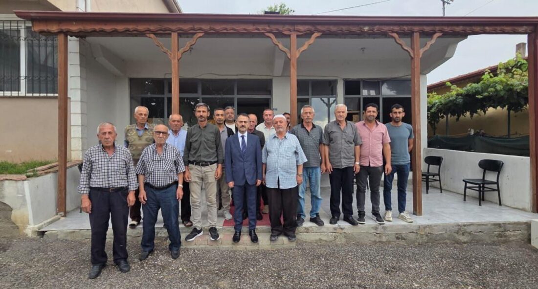 Kocaeli Valisi İlhami Aktaş, İzmit’in Bağlıca Mahallesi’nde gerçekleştirdiği ziyaret programı