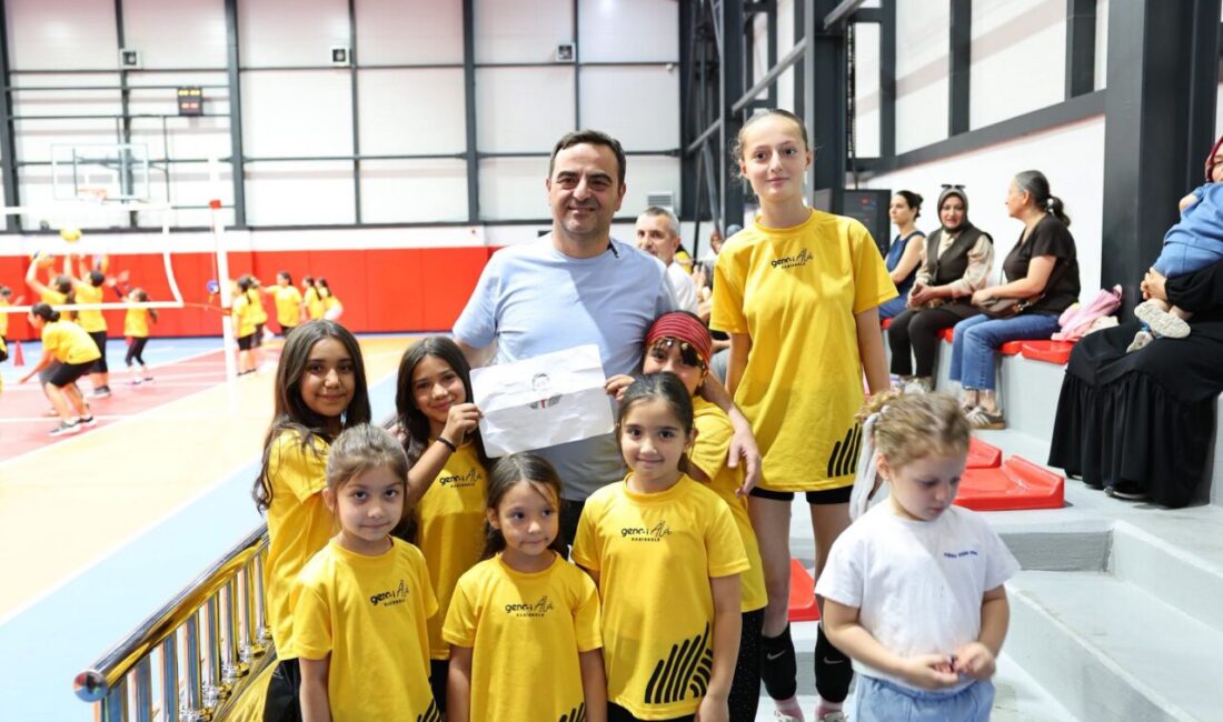 Başiskele Belediye Başkanı M. Yasin Özlü, yeni hizmete açılan ve