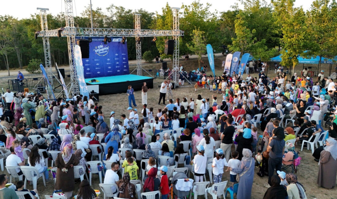 Kocaeli Büyükşehir Belediyesi tarafından düzenlenen “Çık Dışarıya Oynayalım” etkinlikleri, yaz