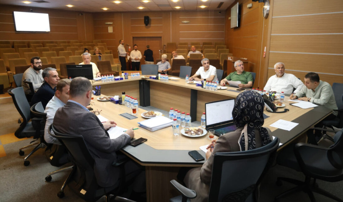 Kocaeli Büyükşehir Belediyesi, vatandaşların huzurunu bozan unsurlara yönelik denetimlerini kararlılıkla