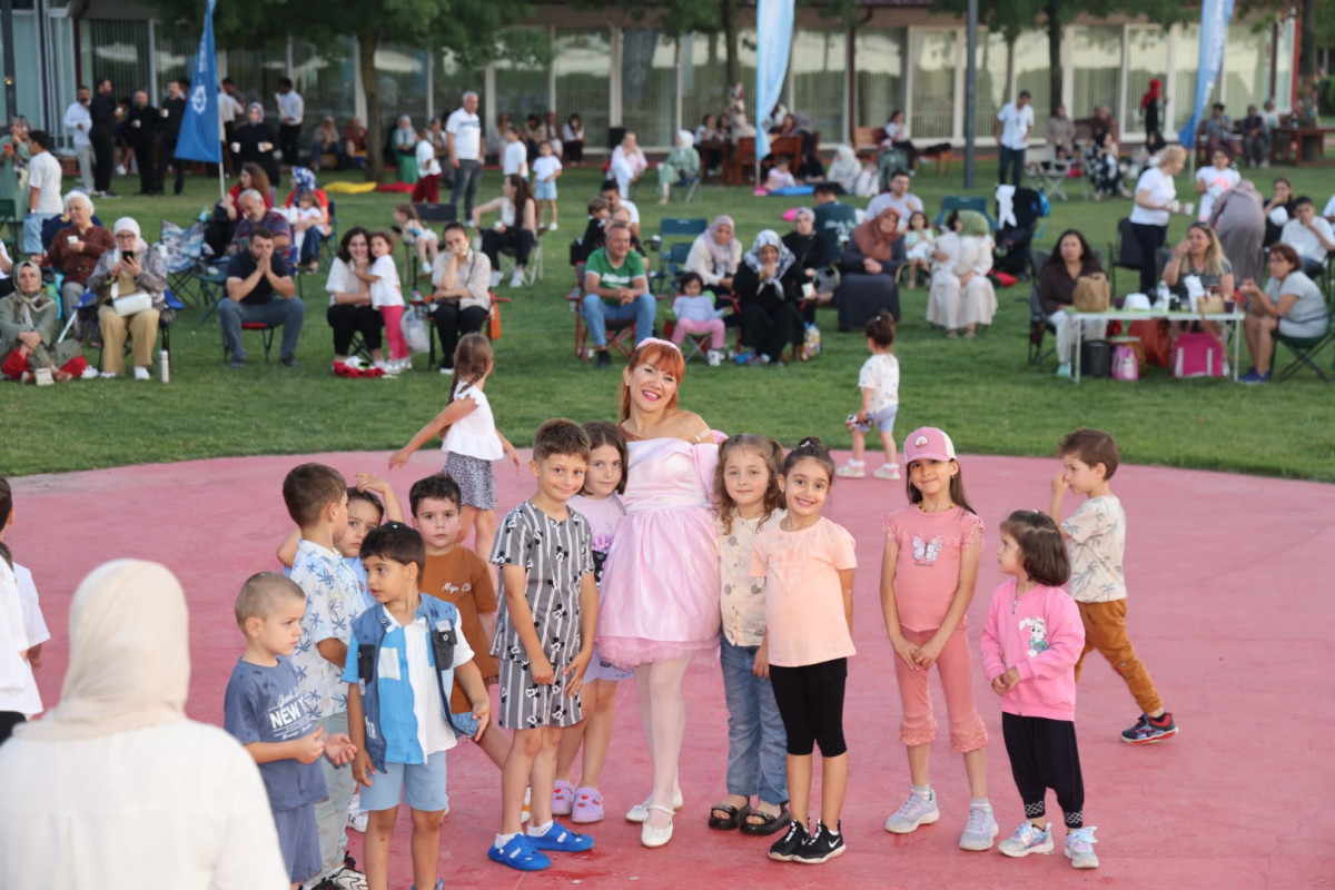 Kocaeli Büyükşehir Belediyesi tarafından düzenlenen “Anne Şehir’de Yaz Akşamları” etkinlikleri,