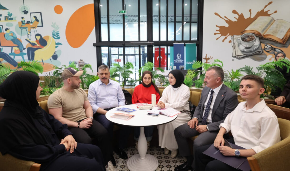İçişleri Bakanı Mustafa Çiftçi, Kocaeli programının sonunda ziyaret ettiği Alev