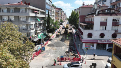 Kocaeli Büyükşehir Belediyesi, Gebze Şehit Numan Dede Caddesi’nde bozulan asfalt