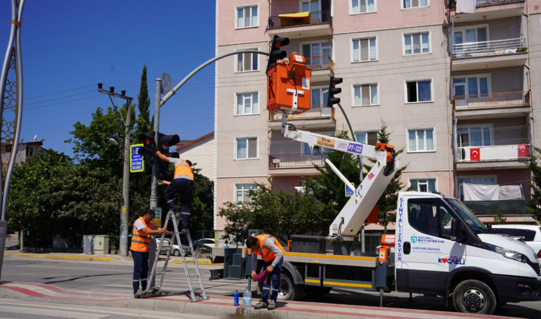 Kocaeli Büyükşehir Belediyesi, kent genelindeki sinyalizasyon sistemlerinin daha verimli çalışması
