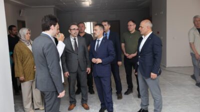 Kocaeli Valisi İlhami Aktaş, Körfez Devlet Hastanesi'ni ziyaret ederek sağlık