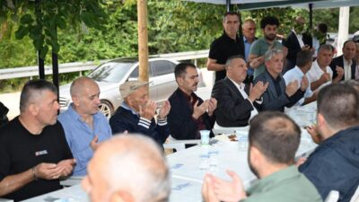 Kocaeli Valisi İlhami Aktaş, İzmit'e bağlı Arpalıkihsaniye Mahallesi'nde düzenlenen geleneksel