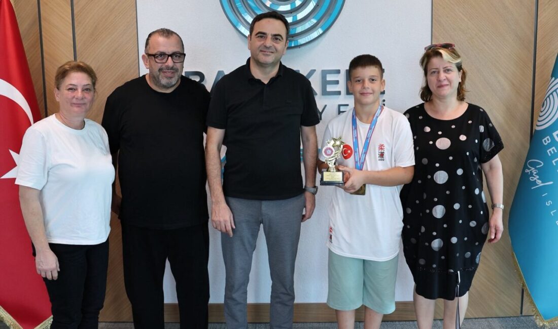15 Temmuz Süper Minikler Judo Türkiye Şampiyonası’nda altın madalya kazanan