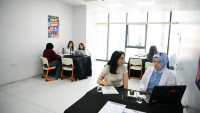 Çayırova Belediyesi, YKS sonuçlarının açıklanmasıyla birlikte üniversite tercihi yapacak gençlere