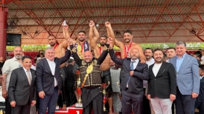Kocaeli Büyükşehir Belediye Kağıtspor'un başarılı başpehlivanı Seçkin Duman, 665. Tarihi