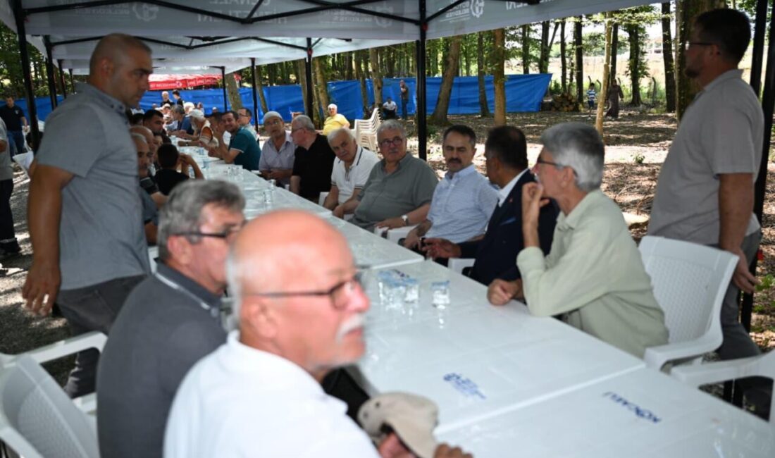 Kocaeli Valisi İlhami Aktaş, İzmit’e bağlı Çağırgan Mahallesi’nde düzenlenen geleneksel