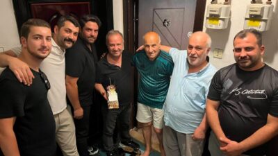 Kocaelisporlu taraftarlar yeşil-siyahlı kulübün yaşayan en yaşlı efsanesi, eski file