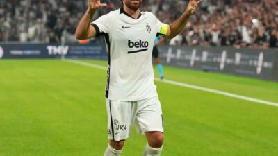 Beşiktaş sezonu Midtjylland karşısına çıktığı UEFA Avrupa Ligi 2. Eleme